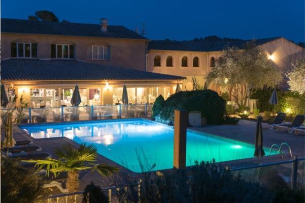 Logis Hostellerie De L'Abbaye Le Thoronet Exterior foto
